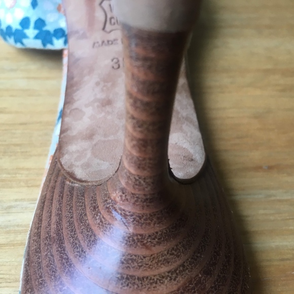 Designer: Jimmy Choo Size: ITALY 38.5 (US 8.5) - Picture 6 of 7